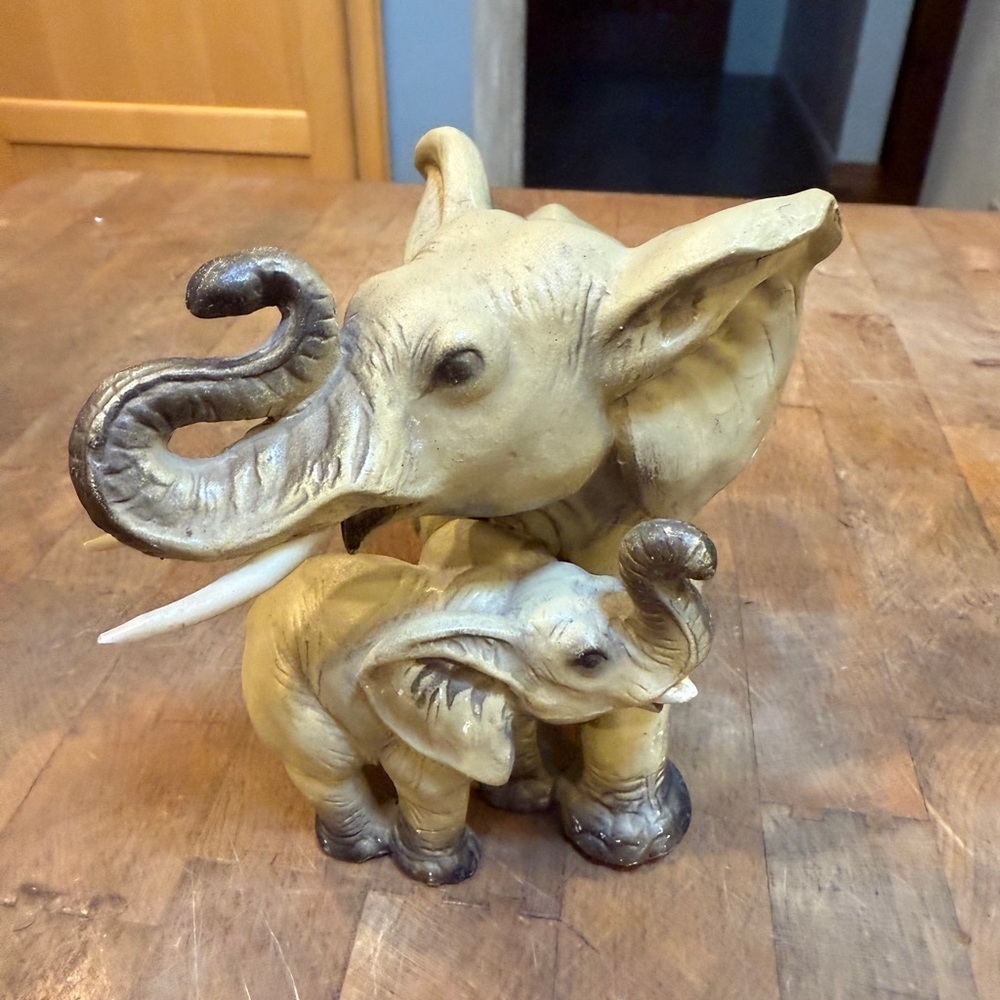 Vintage Elephant Figurine Mom and Baby Gray and Tan